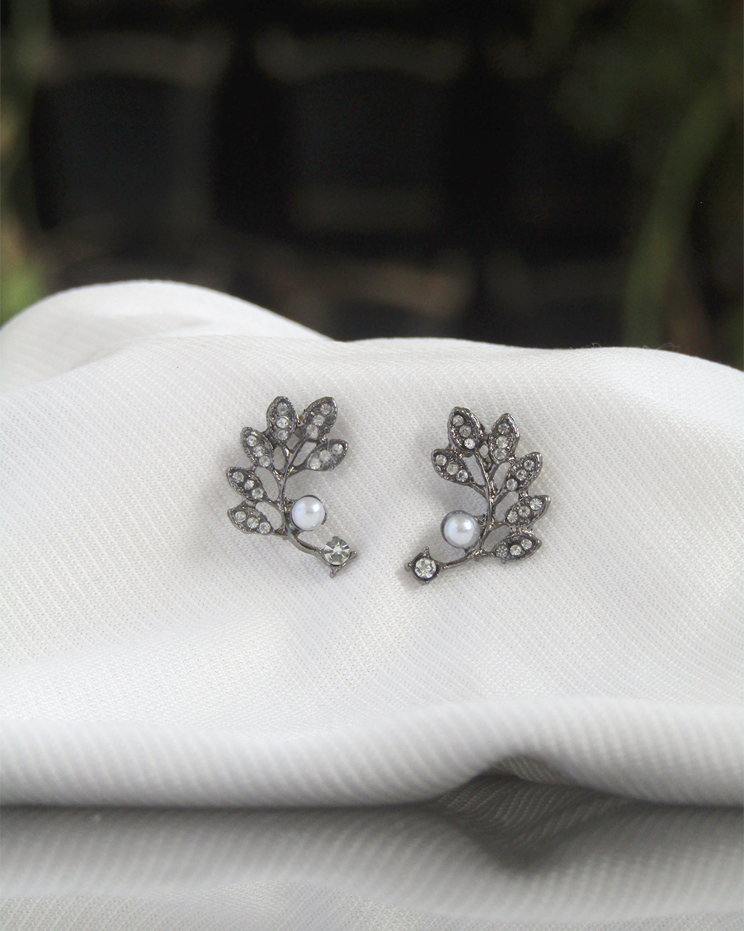 Vintage Oxidised Vine Leaf Ear Climber Studs - Clooz